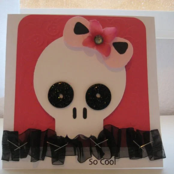 Cuttlebug A2 embossing folder - SKELETON SCROLL - Picture 5 of 9